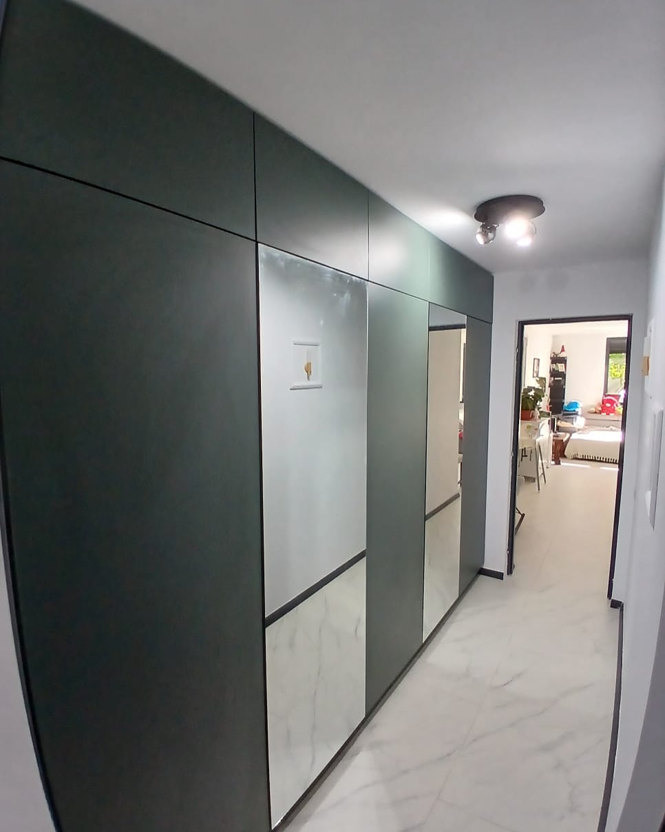 Dressing cu oglindă