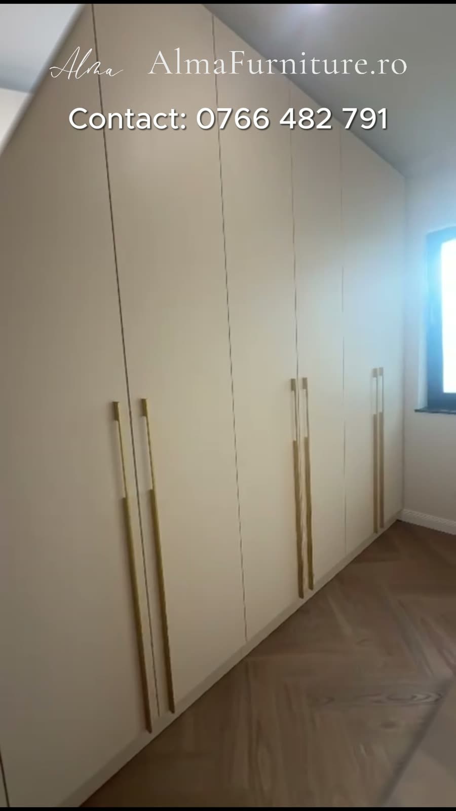 Dressing până în tavan
